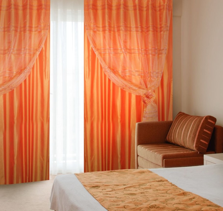 Оранжевые шторы