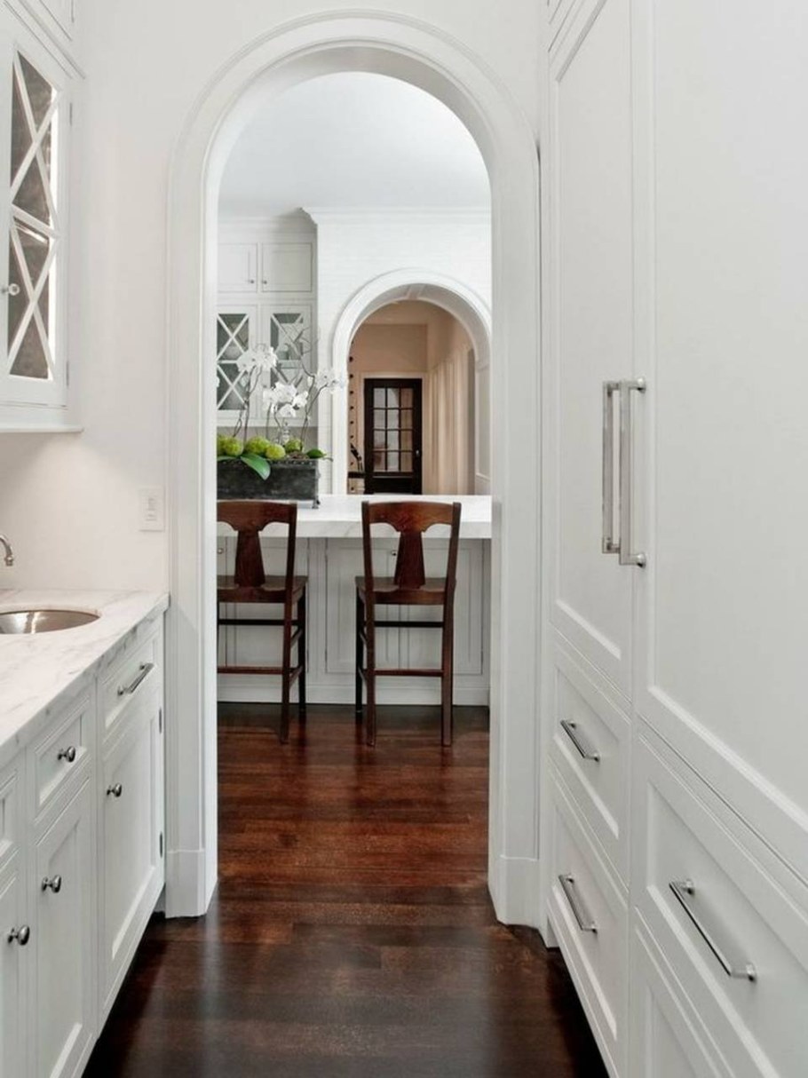 Кухня в коридоре