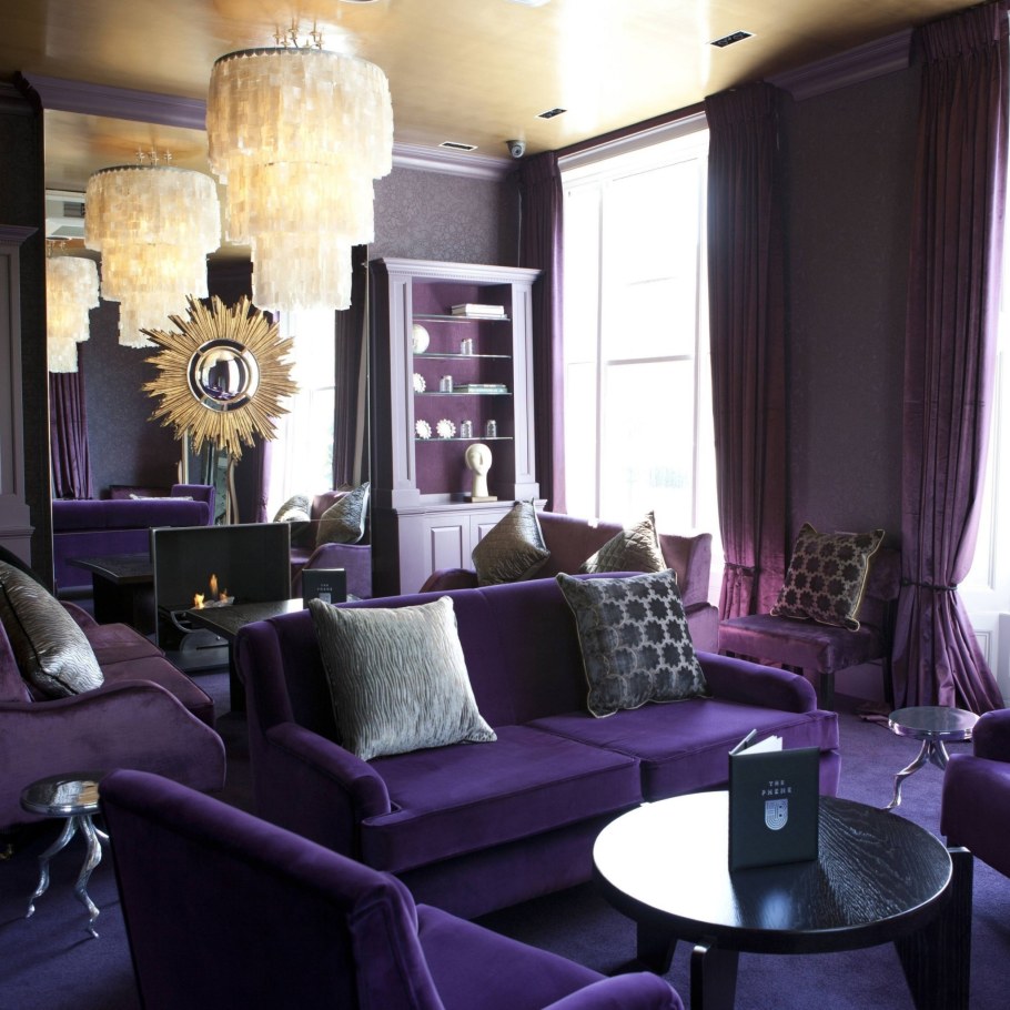 Гостиная в фиолетовом цве е