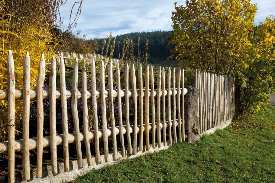 Деревянный забор