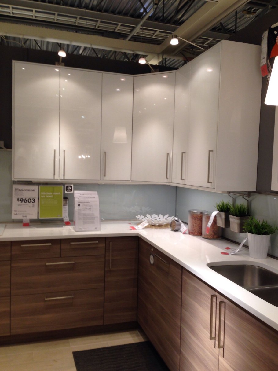 Угловая кухня икеа Воксторп