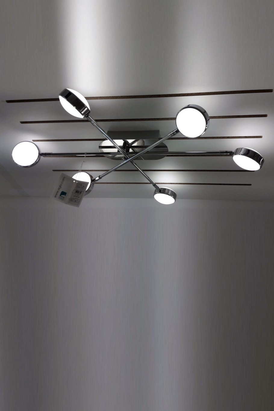 Люстры и светильники в стиле хайтек