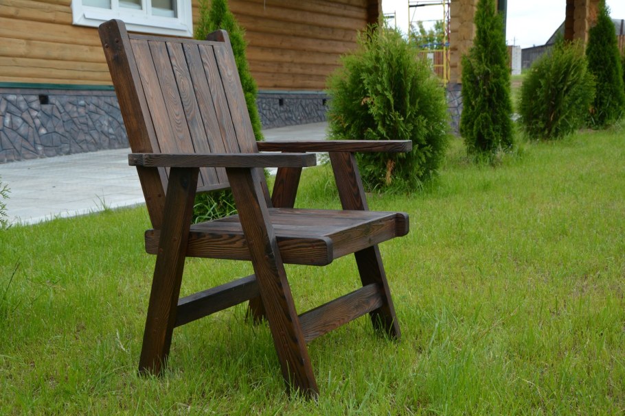 Деревянные кресла для дачи
