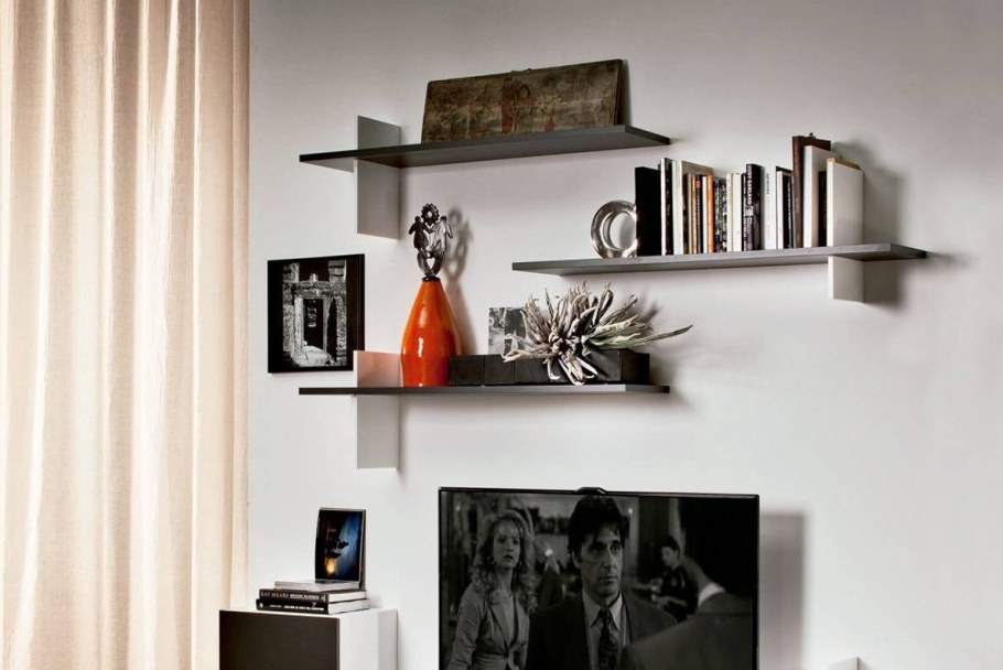 Полка в гостиную навесная