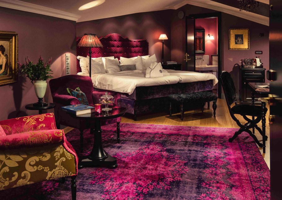 Бордовый в интерьере