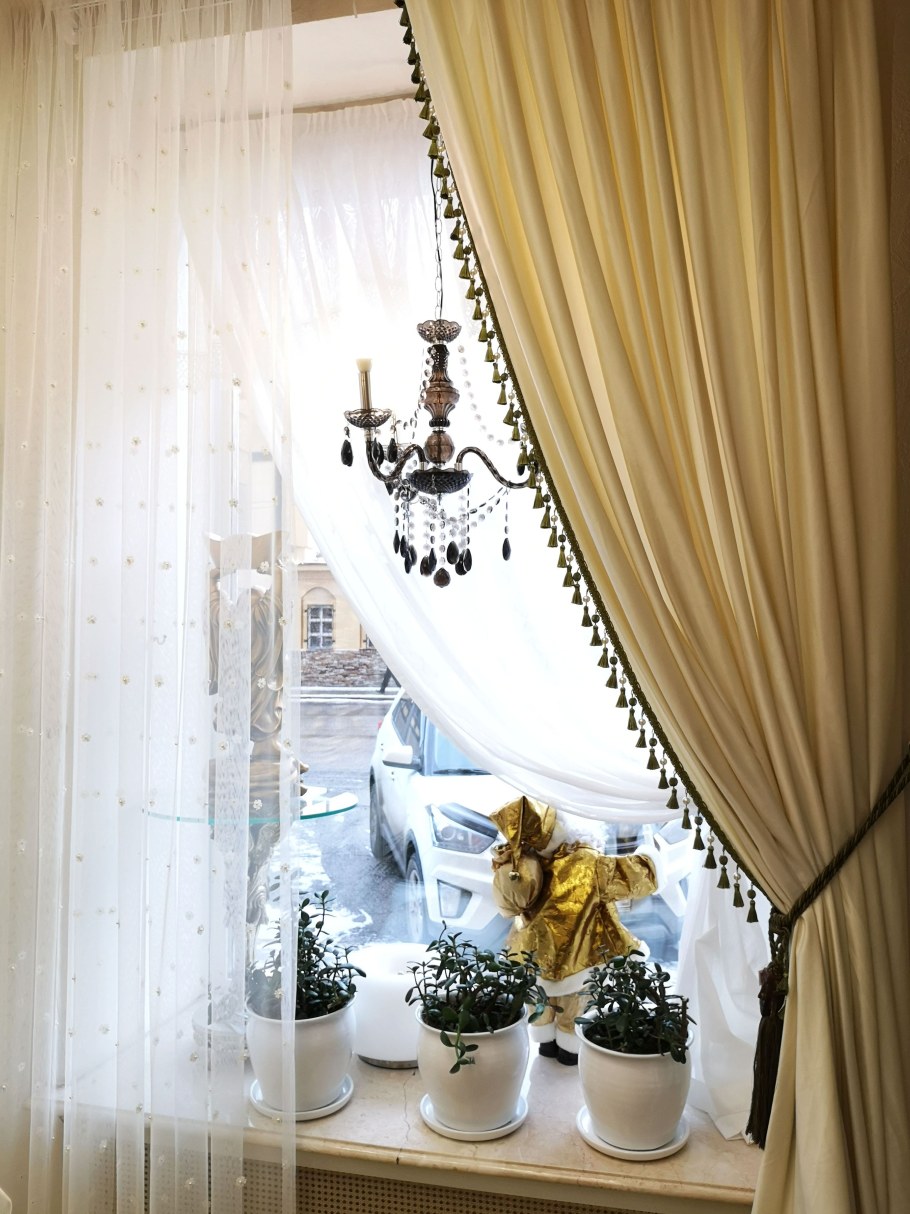 Молочные шторы с бахромой