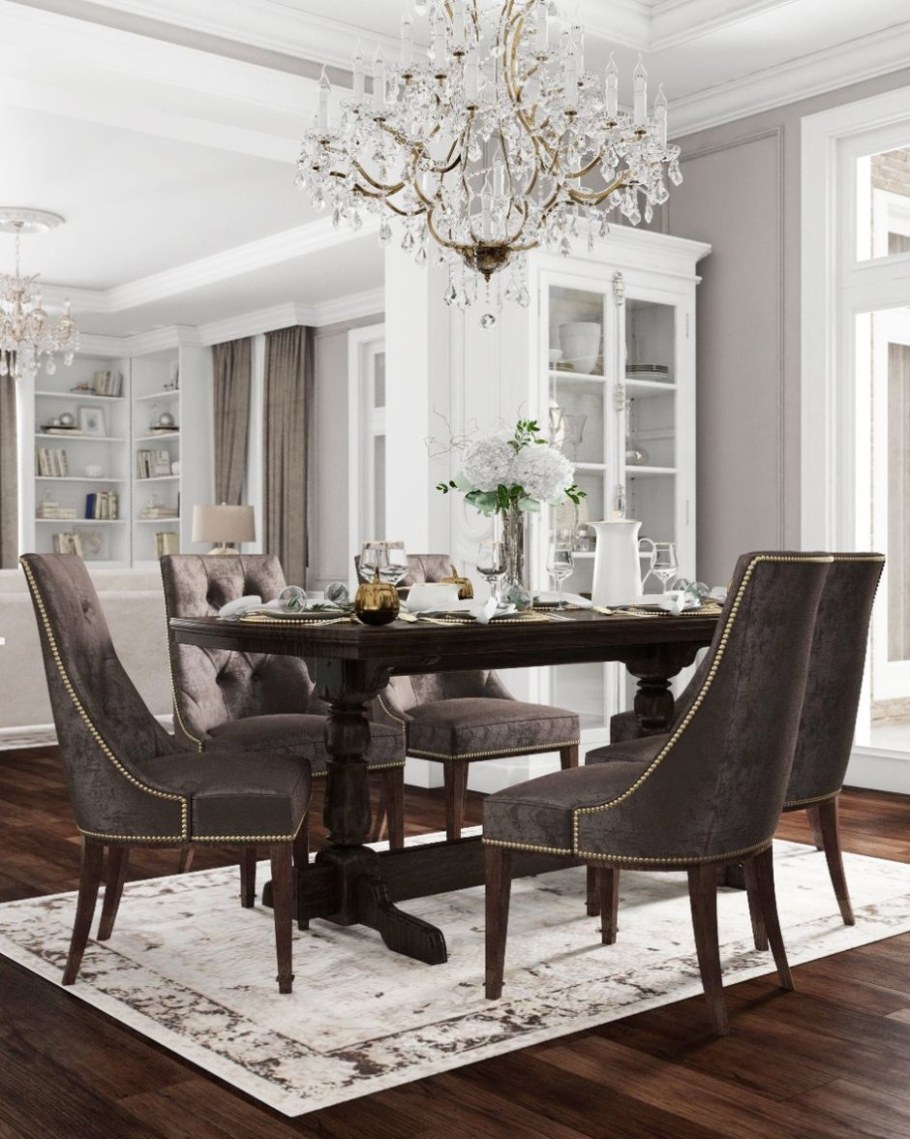 Обеденный стол в стиле Неоклассика
