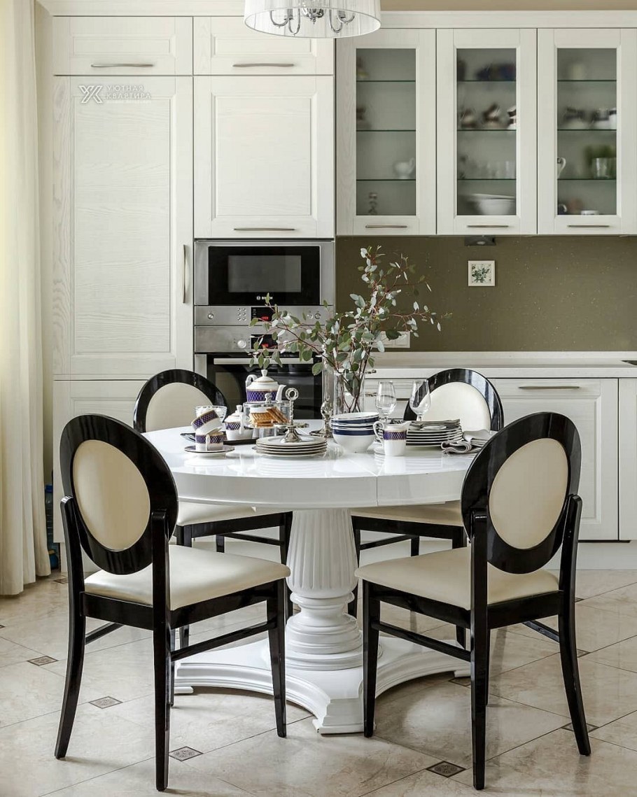 Круглый стол Неоклассика белый