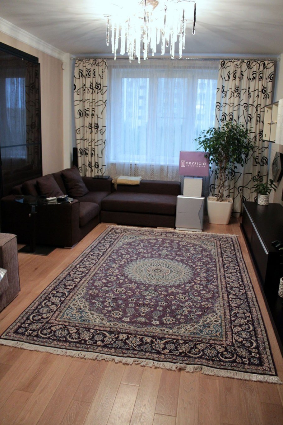 Ковры в гостиной в квартире