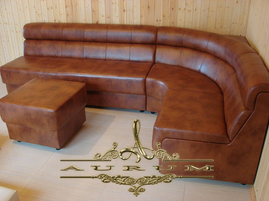 Кожаный диванчик в баню