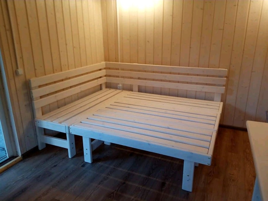 Диванчик в предбанник