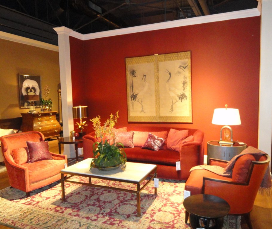 Терракотовый цвет в интерьере гостиной