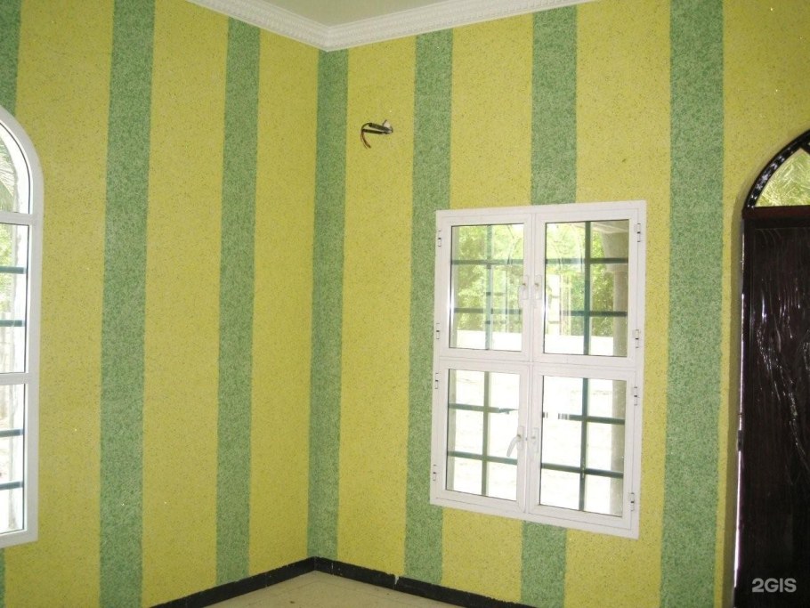 Сочетание жидких обоев с обычными в интерьере