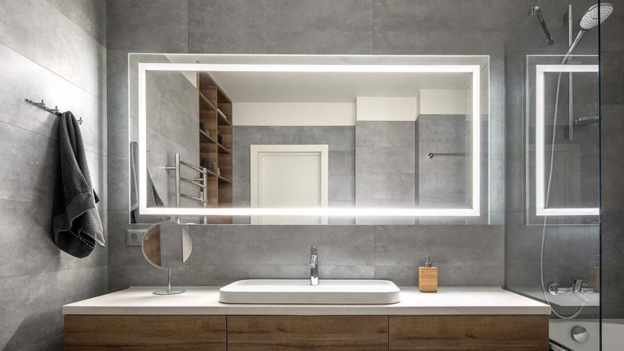 Зеркало с подсветкой