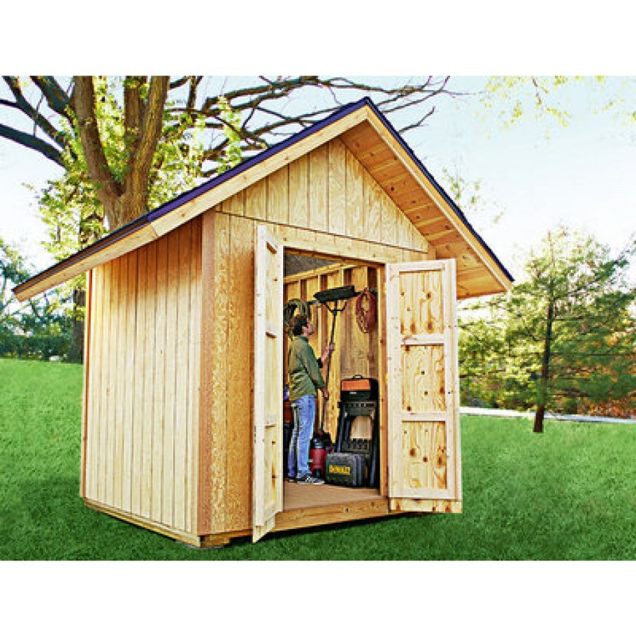 Маленький деревянный сарай