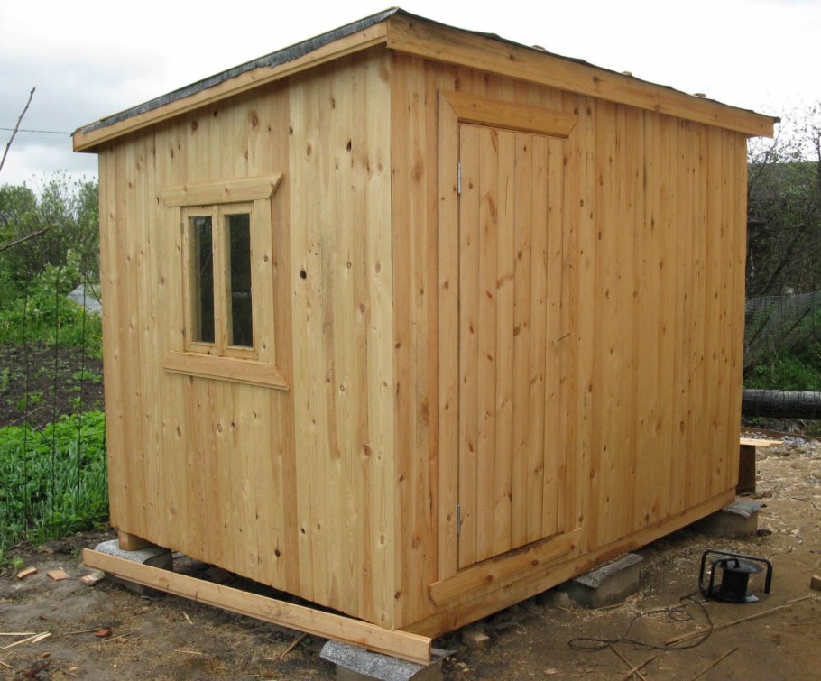 Хозблок из досок