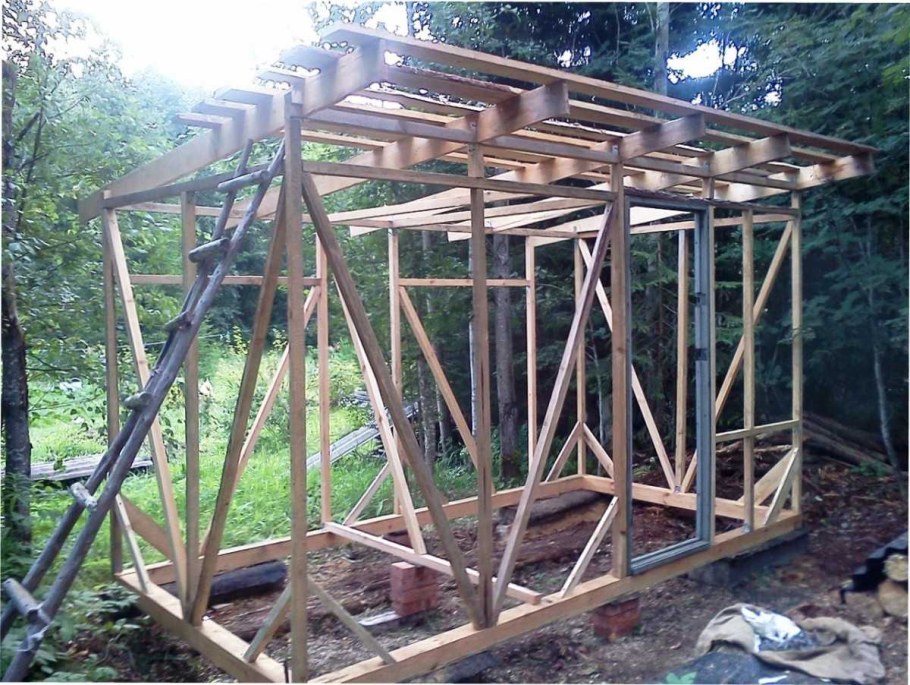 Сарай 2х2 с односкатной крышей