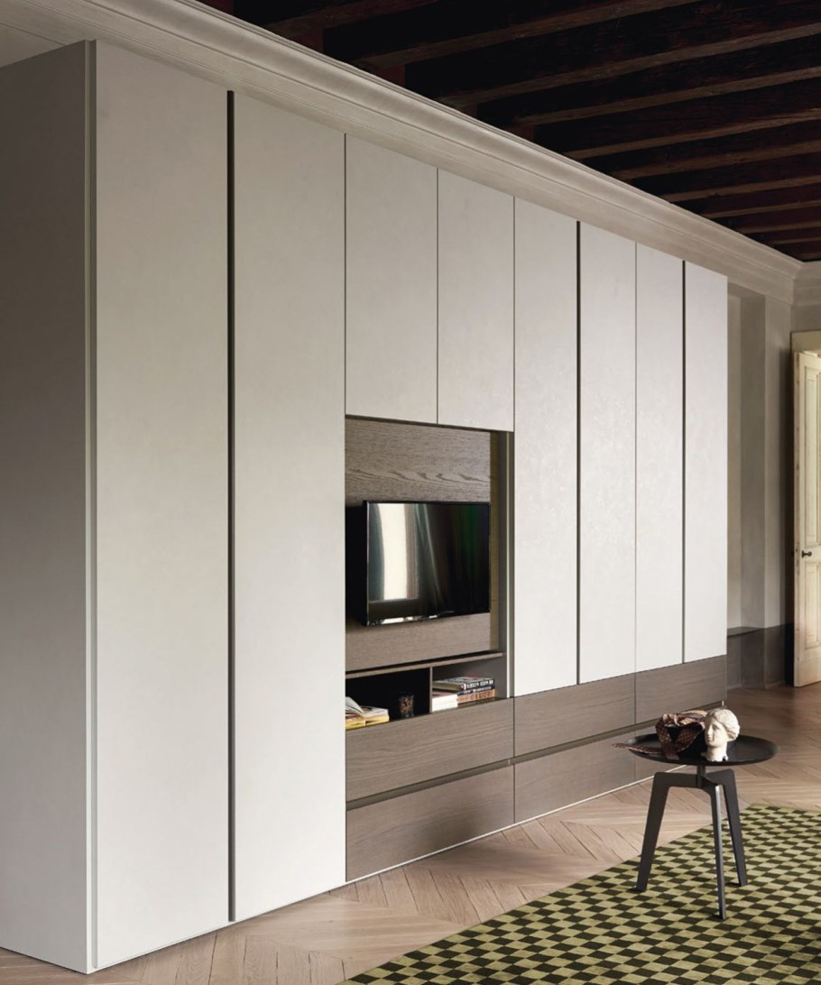 Шкаф в гостиную