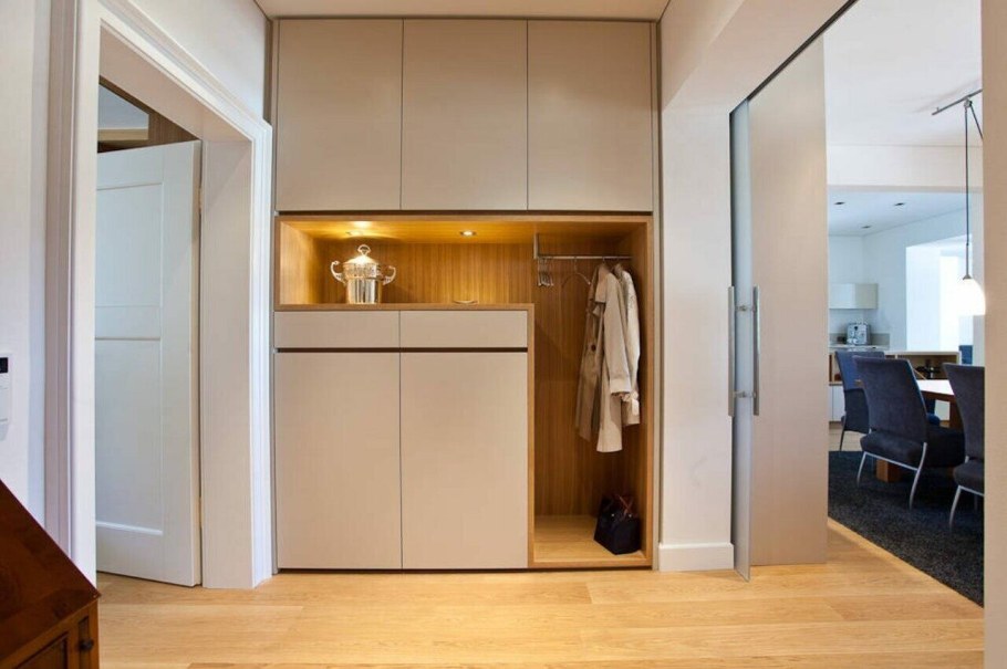 Современные шкафы в прихожую