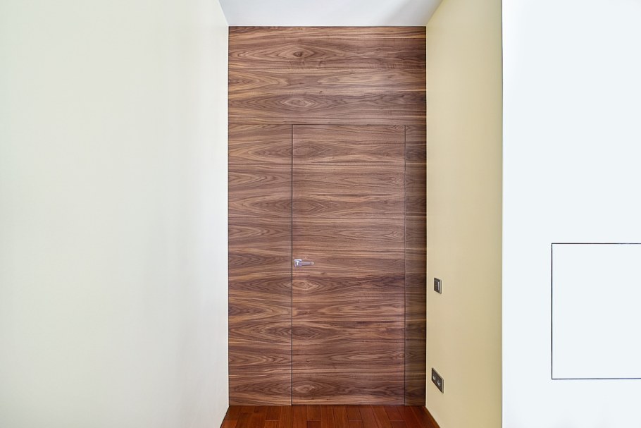 Двери Lazio со скрытым коробом шпон ореха