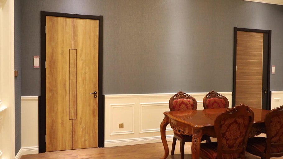 Двери из американского ореха