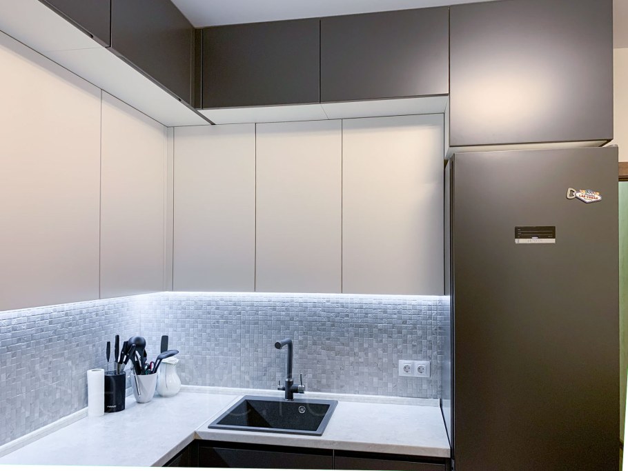 Современные кухни без ручек