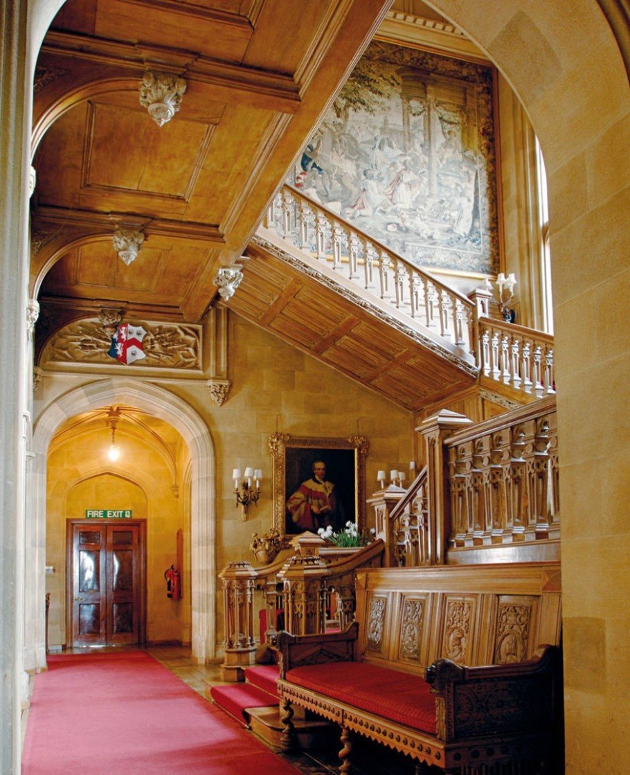Highclere Castle внутри