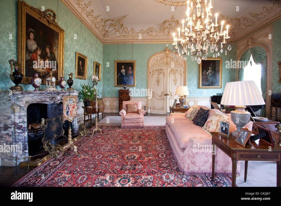 Alnwick Castle аббатство Даунтон