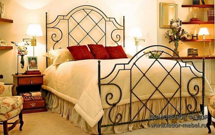 Кованая кровать в интерьере