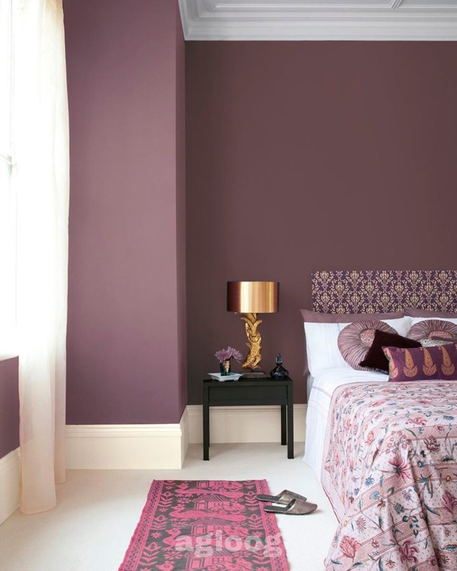 Спальня в сливовом цвете
