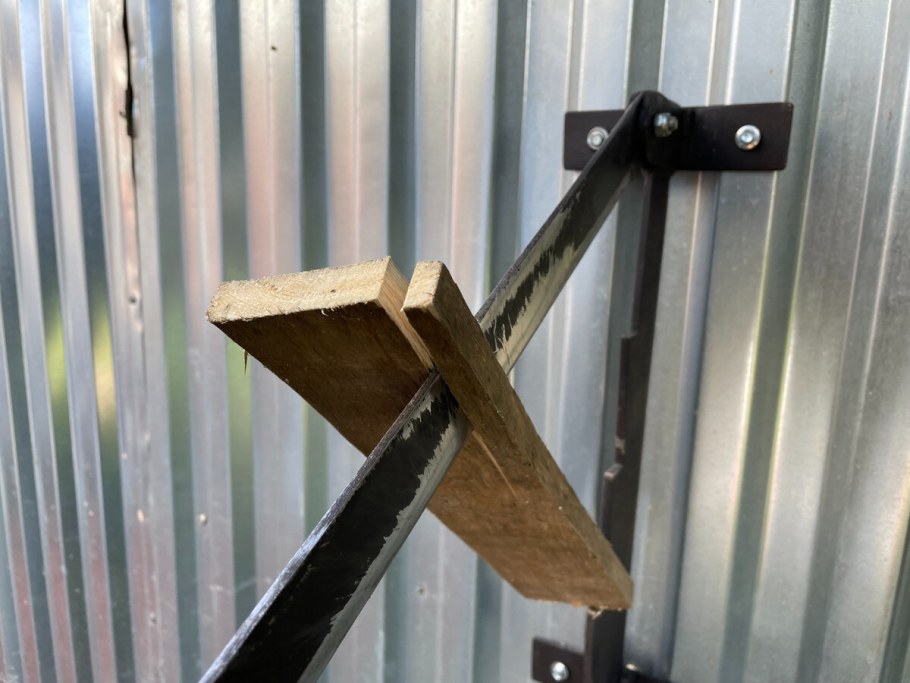 Самодельная струбцина металлическая