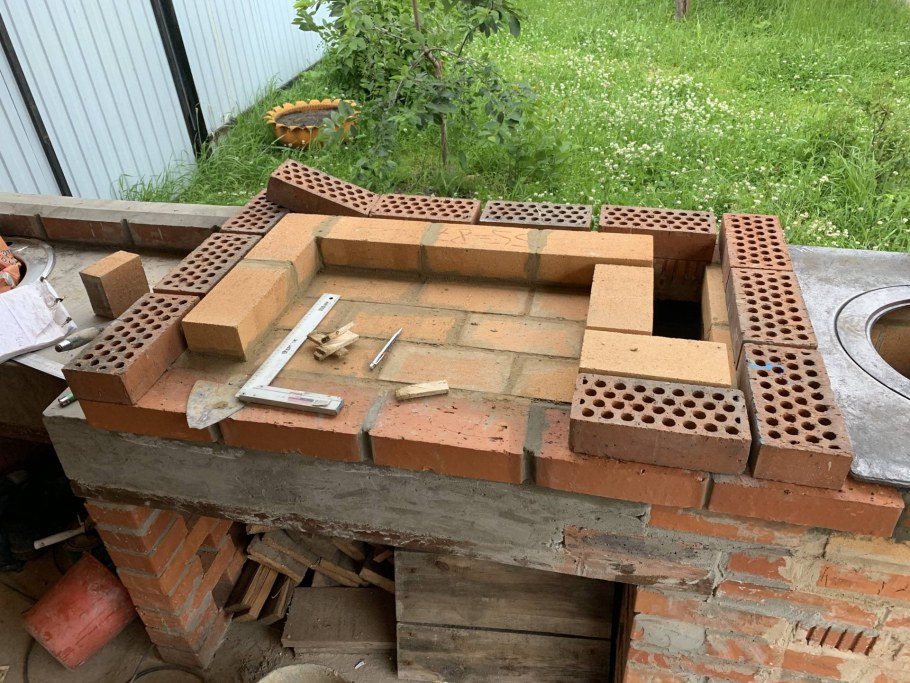 Уличные печи и мангалы из кирпича