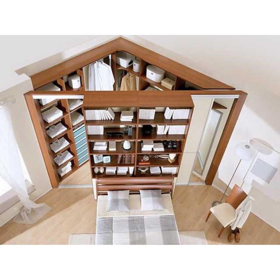 Угловая гардеробная в комнате