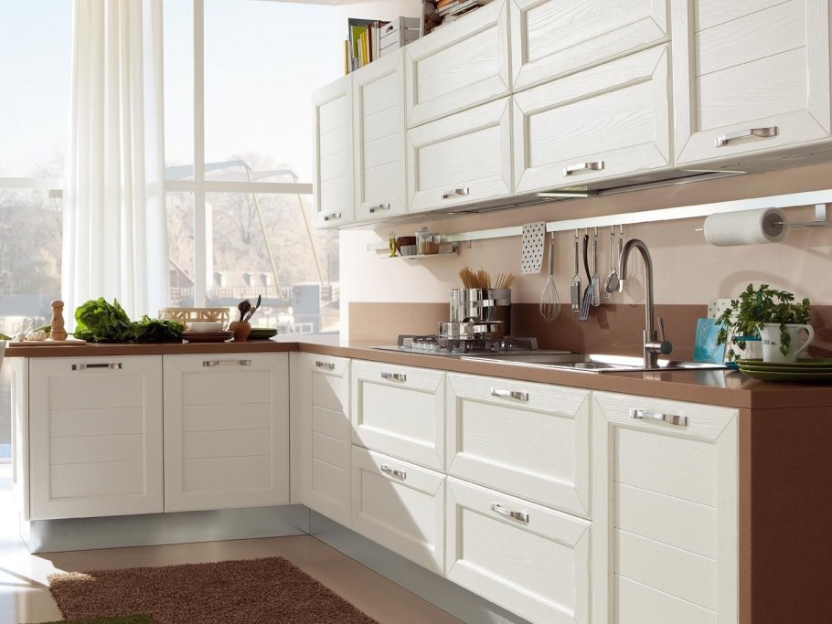 Светлые кухни