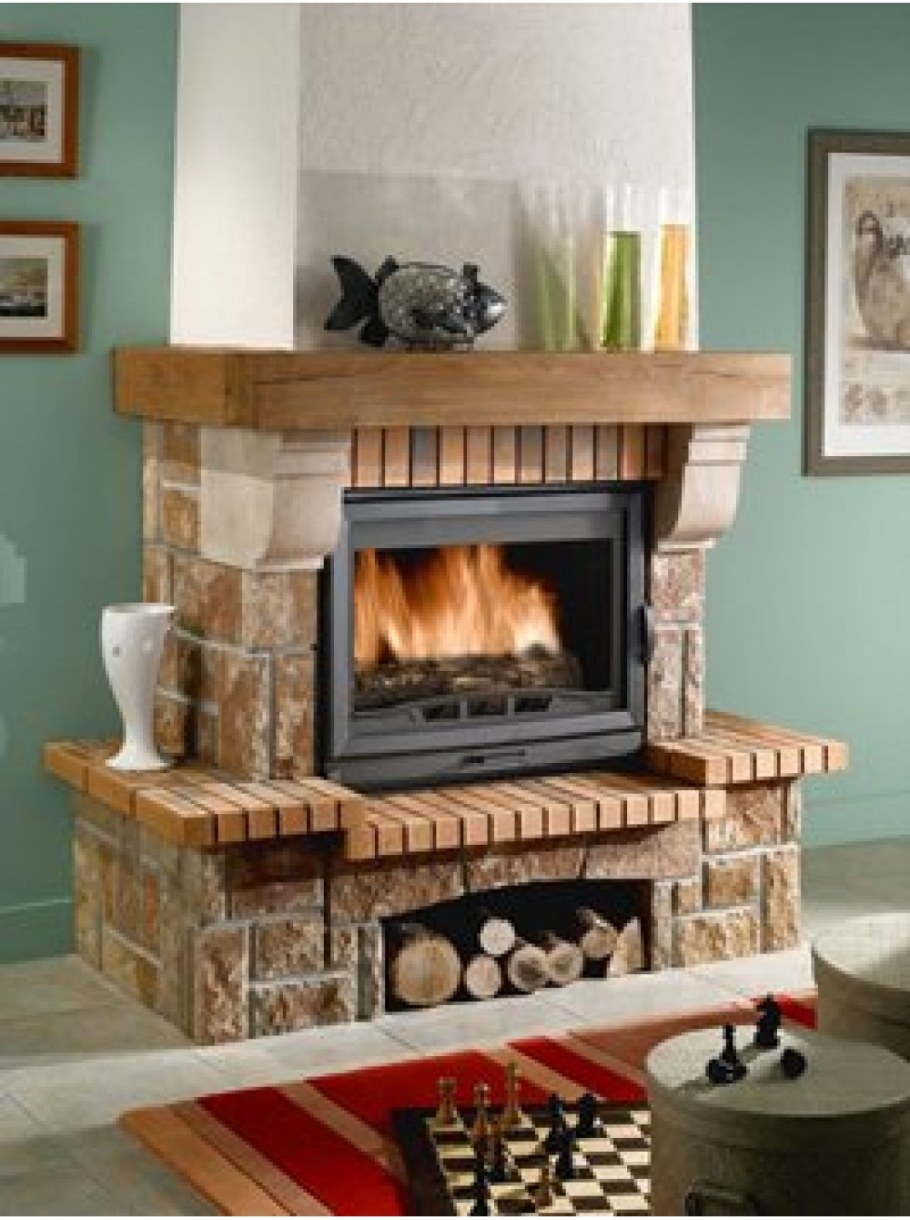 Камин из камня