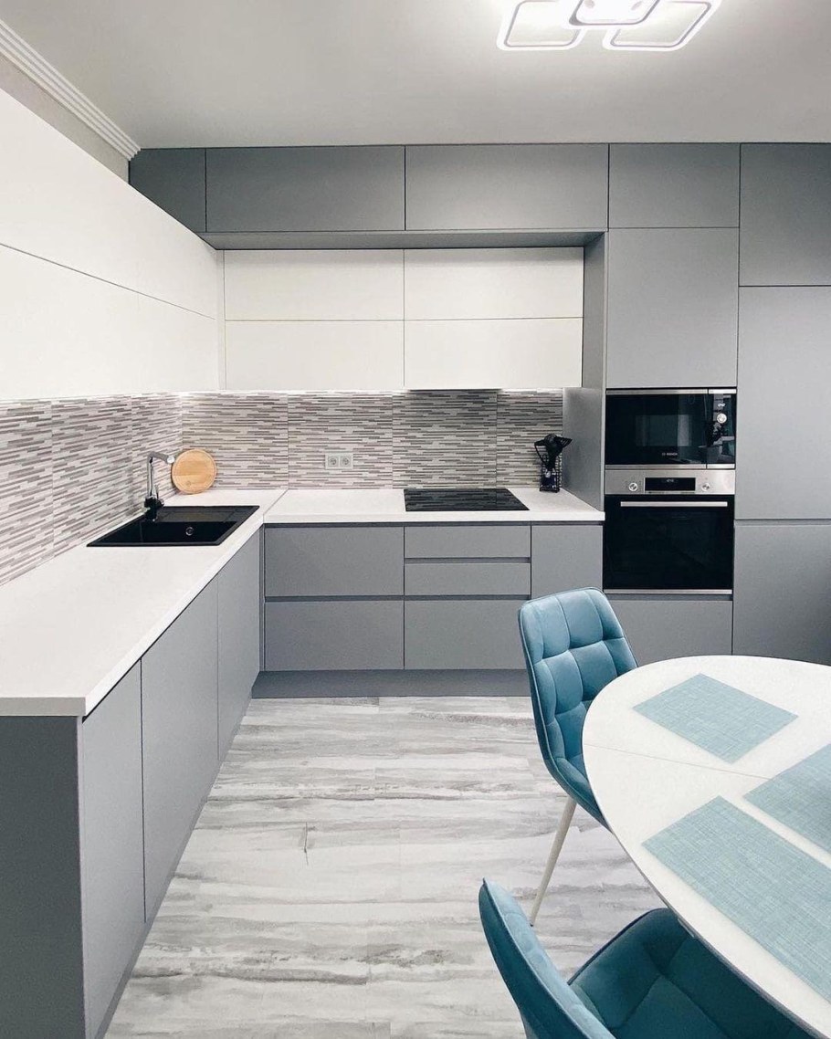 Кухня в серо-белых тонах