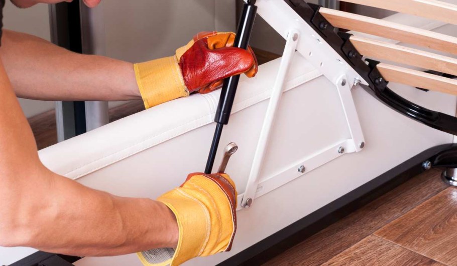 Сборщик мягкой мебели