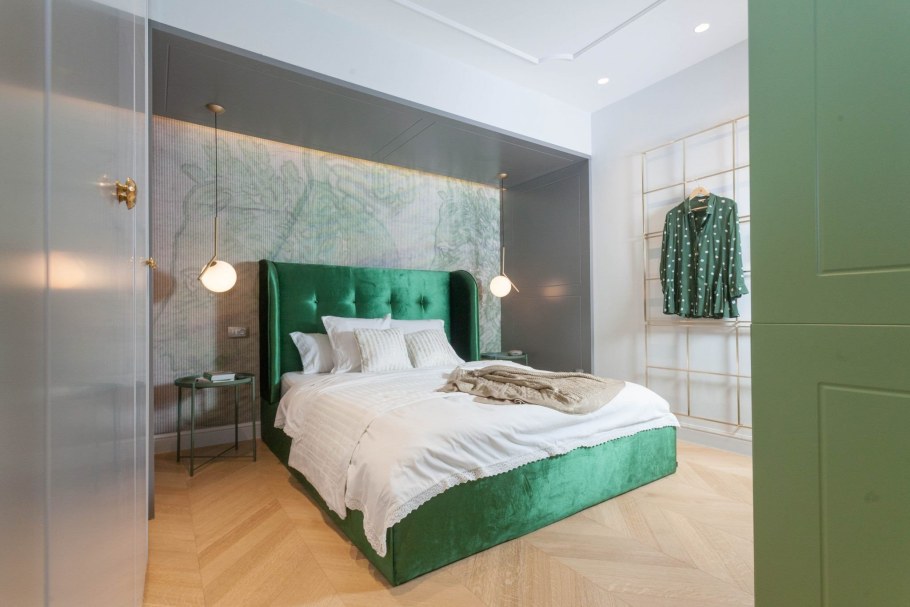 Спальня в изумрудных тонах