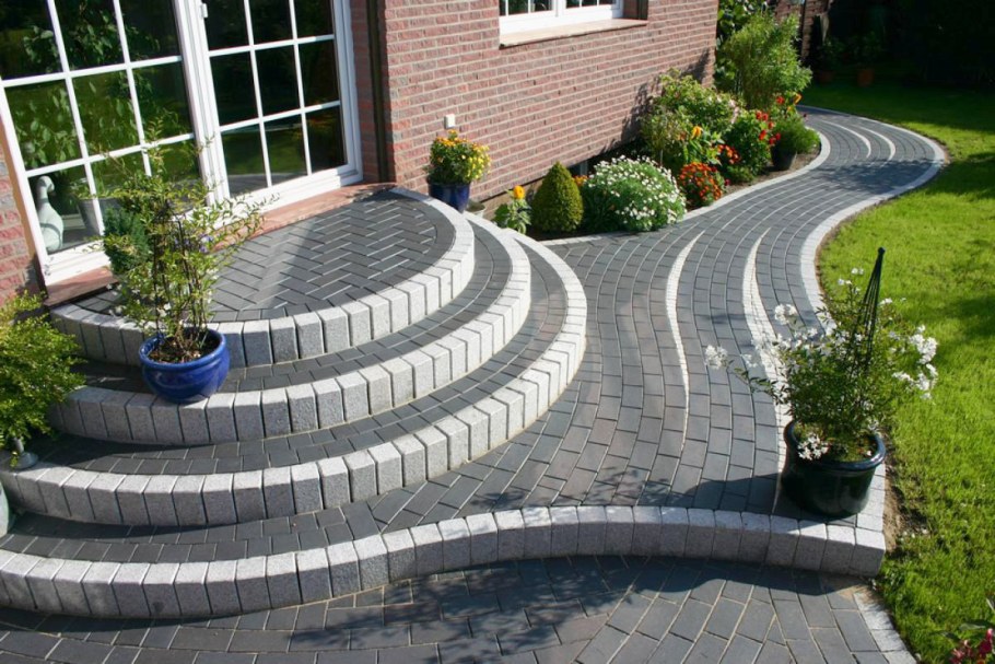 Круглое крыльцо