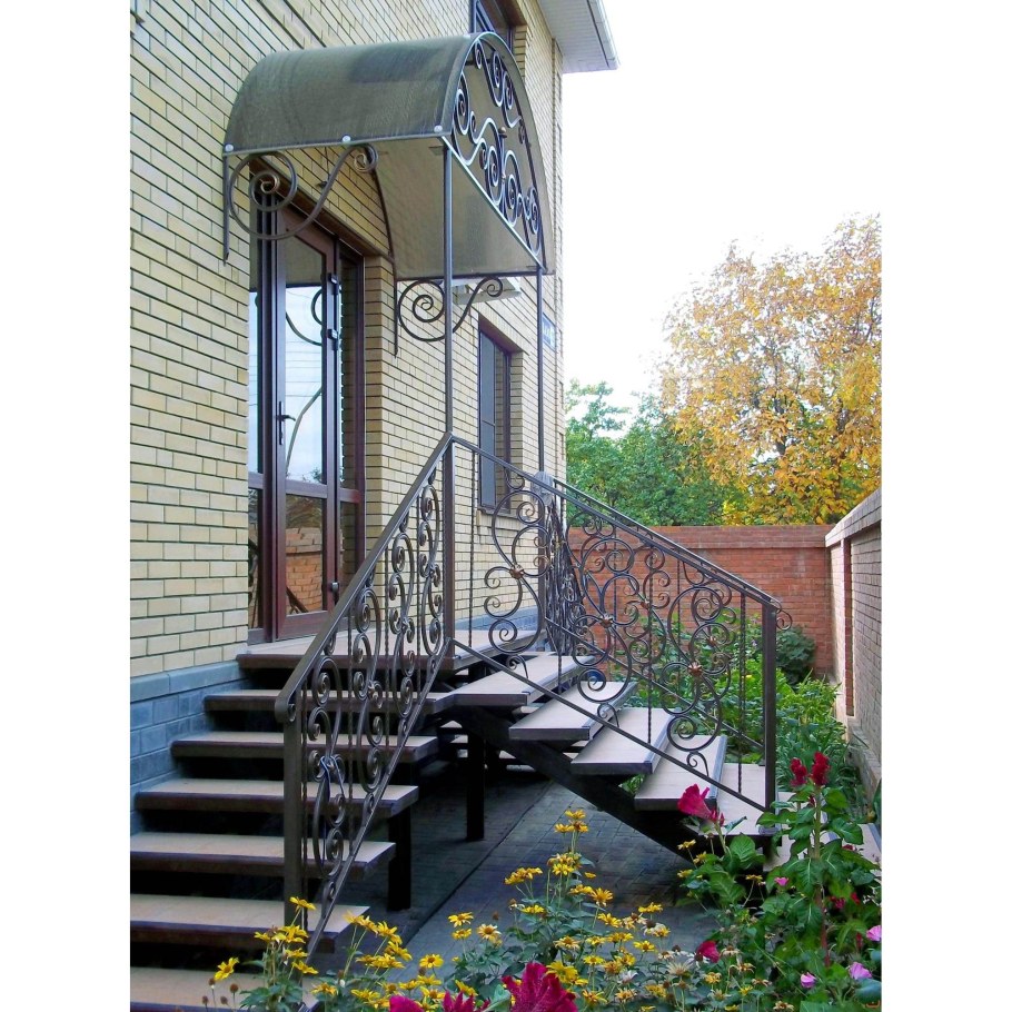 Крыльцо к дому