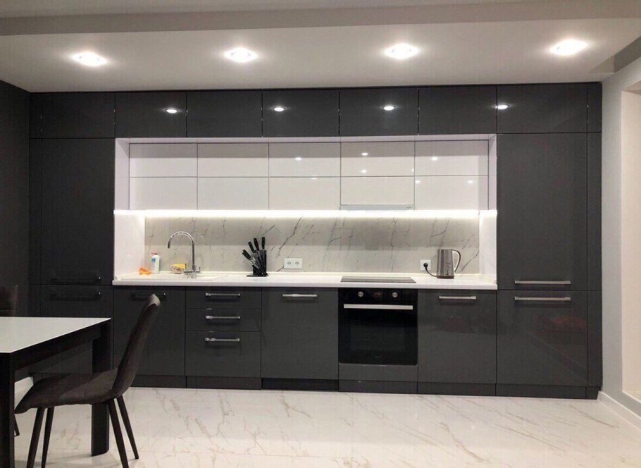 Современные кухонные гарнитуры прямые