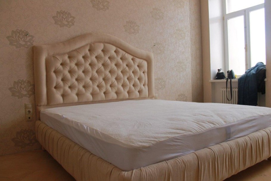 Кровати обтянутые тканью