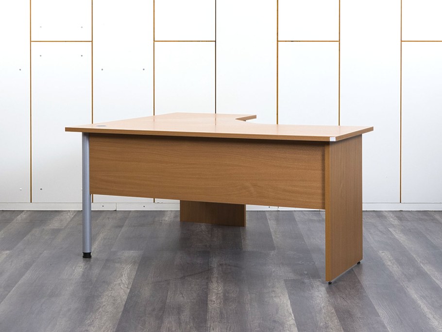 Столы офисные из фото крупно