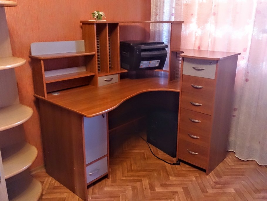 Угловой компьютерный стол 1200х1200