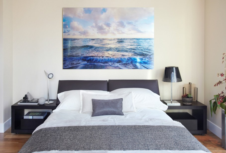 Постеры в спальню над кроватью