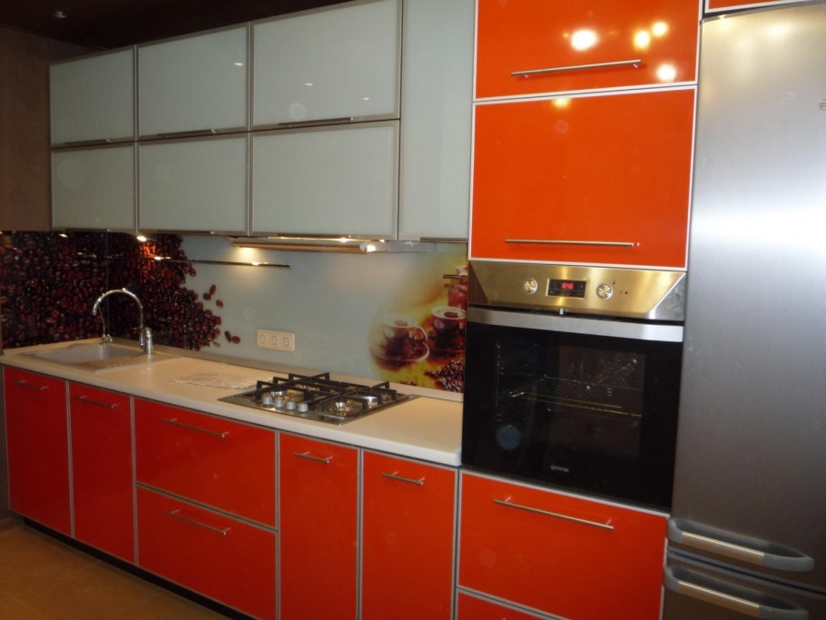 Фасад в алюминиевой рамке