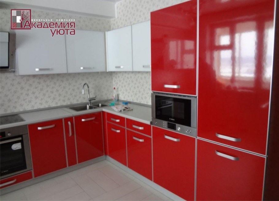 Кухонные фасады в алюминиевой рамке