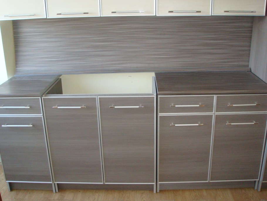 Фасад ЛДСП В алюминиевой рамке