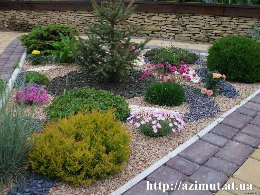 Хвойный рокарий миксбордер