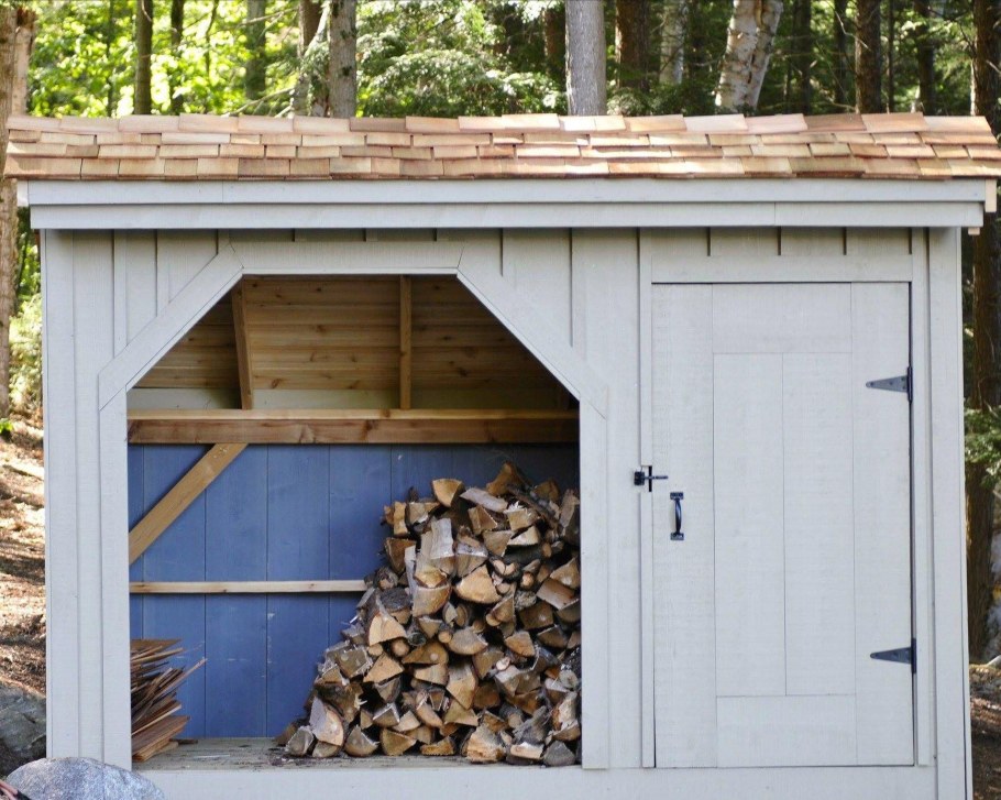 Сарай дровник Barn